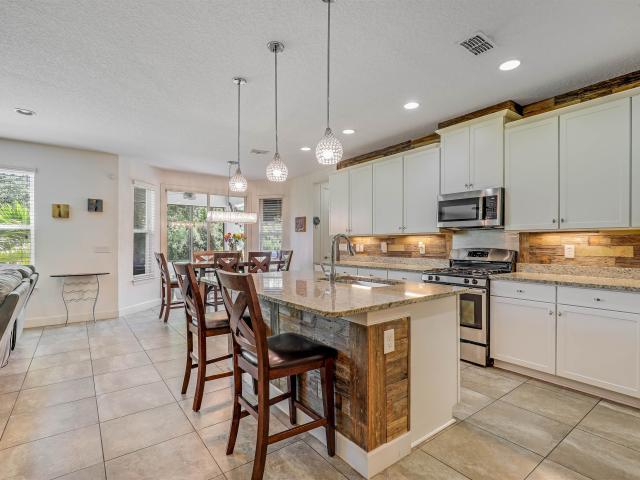 341 Aspen Leaf Dr, Jacksonville, FL 32081 | MLS #253698