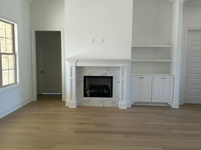 341 Aurora Circle