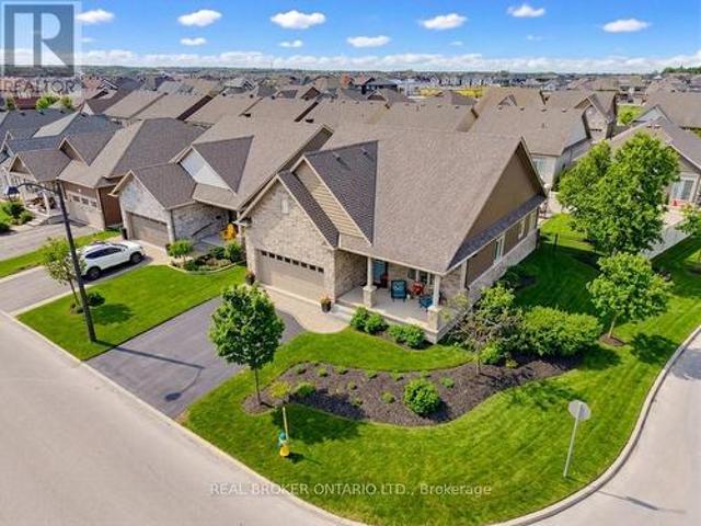 341 Bobolink Ridge, Ottawa, ON, K2V 0B9 house for sale | Listing ID X13514 | Royal LePage