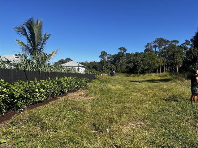 341 Golden Gate Blvd E, Naples, US, FL