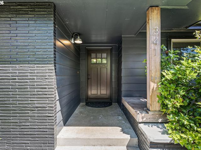 341 Hardy AVE