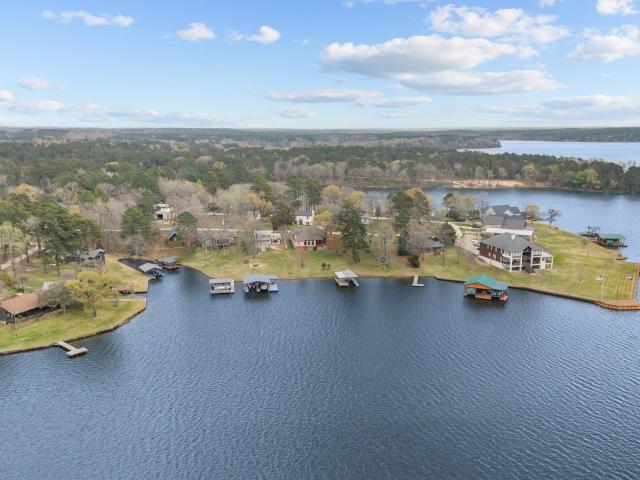 341 Lakeview Drive
