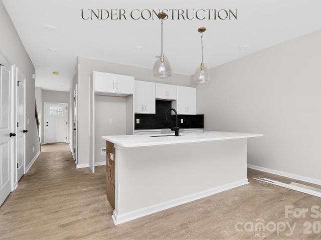 341 N Hoskins Rd, Charlotte, NC 28216 | MLS #4362