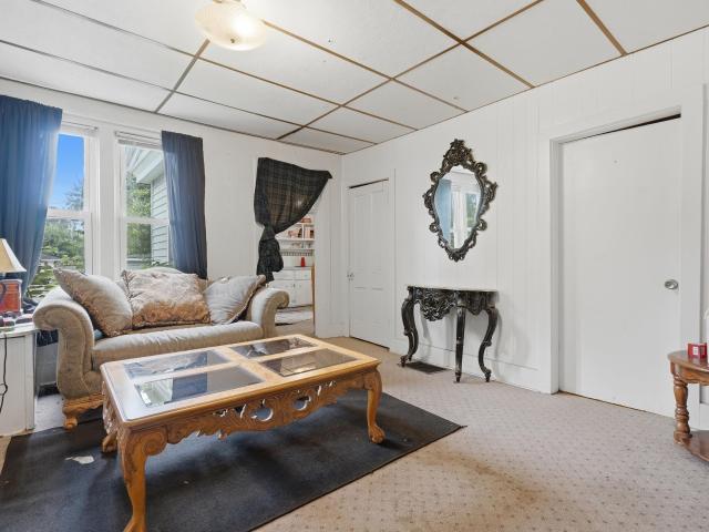341 W 15Th Street