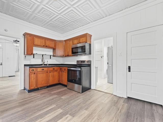 3424 Broadway