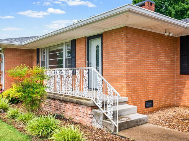 3424 Leland Cir