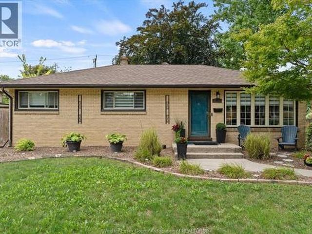 3425 Roxborough Boulevard, Windsor, ON, N9E 2Z9 house for sale | Listing ID 26023 | Royal LePage