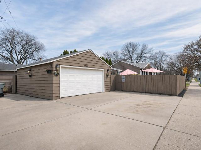 3425 W Morgan Ave