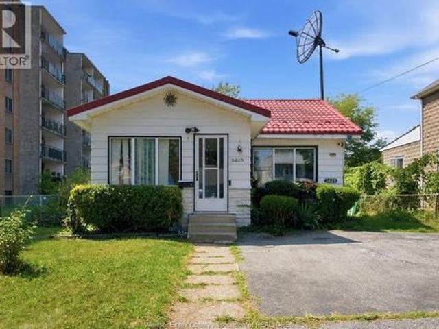 3426 Peter Street, Windsor, ON, N9C 1J3 house for sale | Listing ID 26019 | Royal LePage