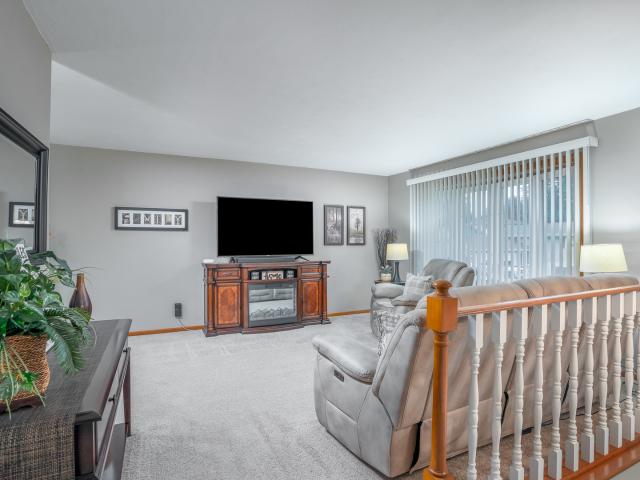 3426 Ridge Court