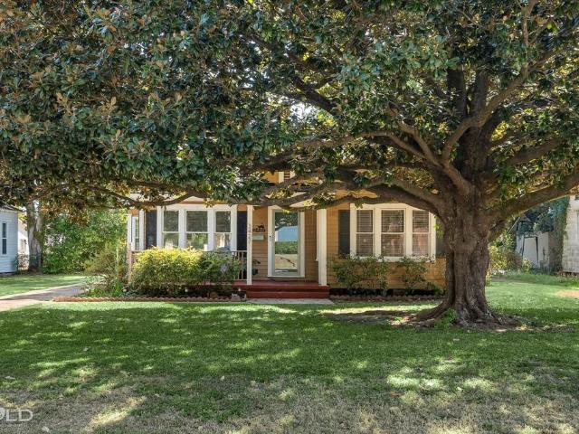 3427 Broadmoor Boulevard