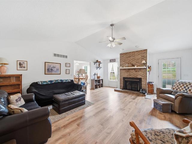 3427 Leeomi Drive