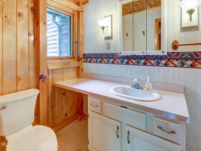 3429 S Shore Rd, Day, NY 12822 | MLS #202613