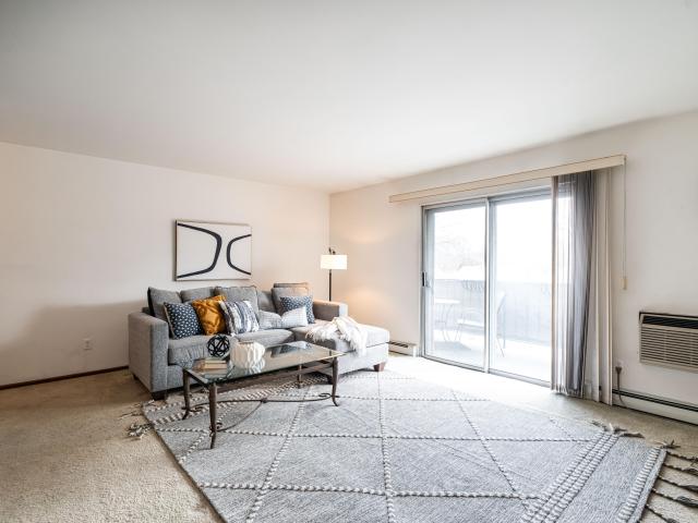 3429 S Pine Ave, Unit 6