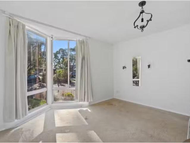 34/20 Kirby Ct, West Hobart House for rent Listed by Emily St.