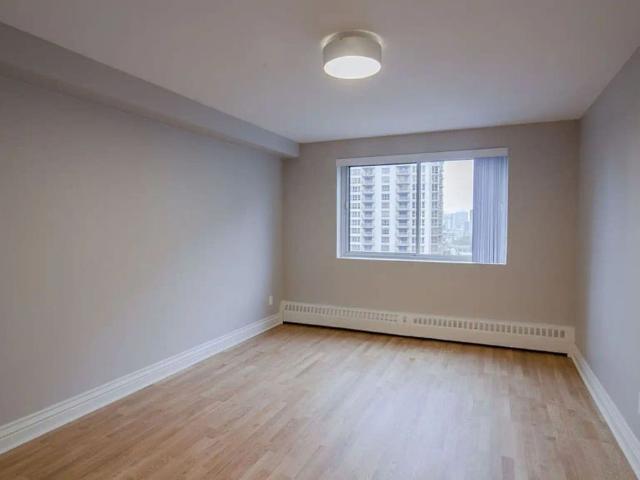 3421 Rue Drummond — 2 Bedroom unit 98