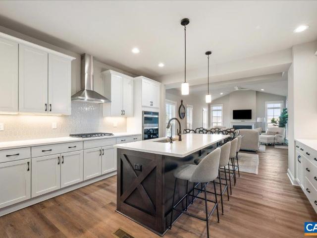 3421 thicket run pl