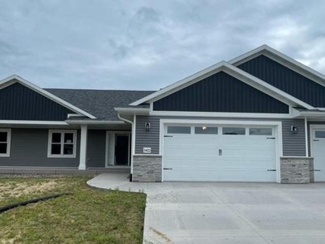 3422 Horton St, Holmen, WI 54636