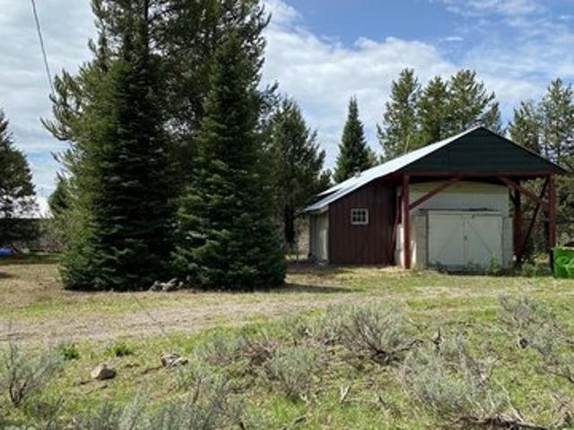 3423 Oakwood Dr, Island Park, ID 83429