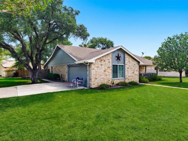 3423 Bluebonnet Trl