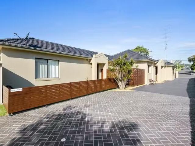 3/42 Greenacre Road, WOLLONGONG Apartment for rent Listed by.