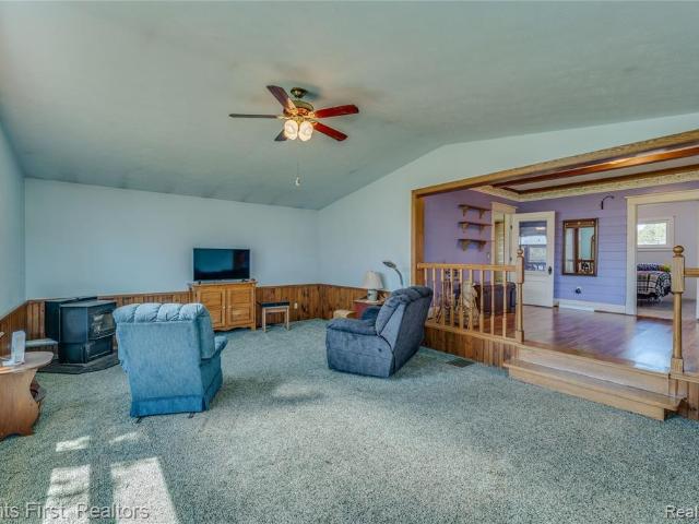 342 N Chambers Road