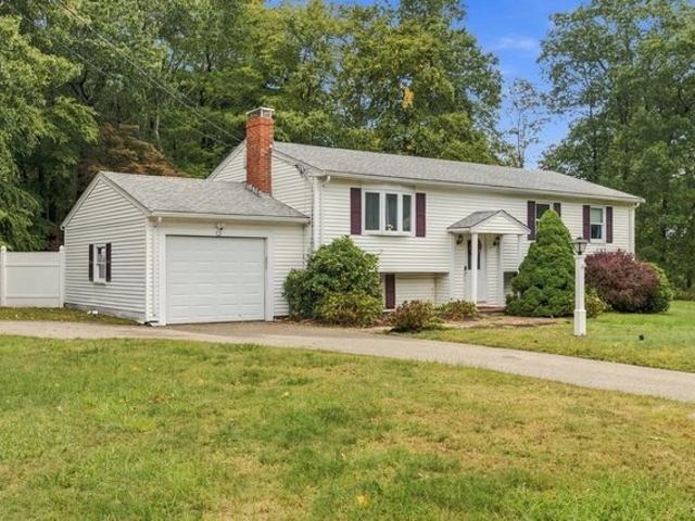 342 Woodland Dr, Hanover, MA 02339