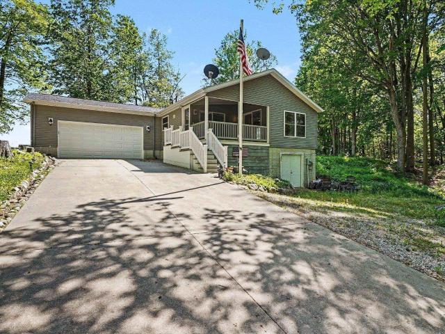 3434 Maple Ridge