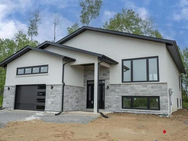 3435 King George'S Park Dr. Thunder Bay, ON, P7K 1K8 house for sale | Listing ID TB2601 | Royal LePage