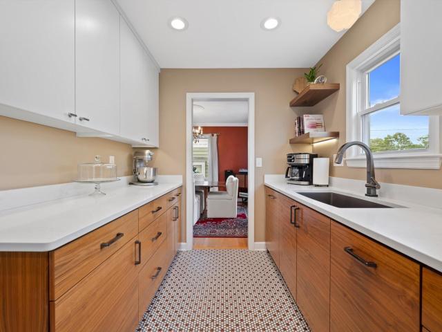 3436 S Adams Ave