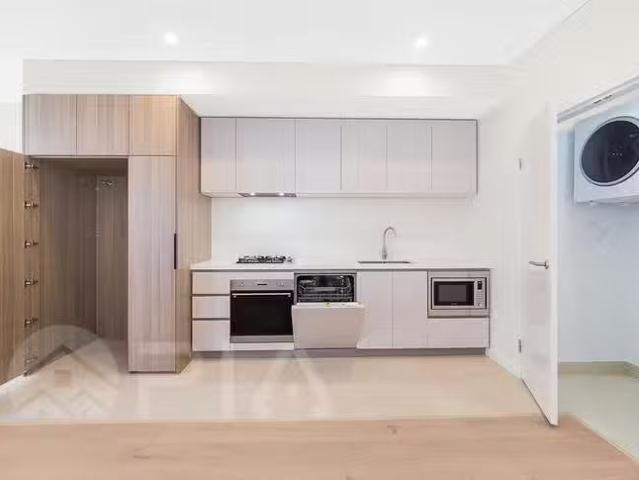 343/9 Maple Tree Road, Westmead, NSW 2145