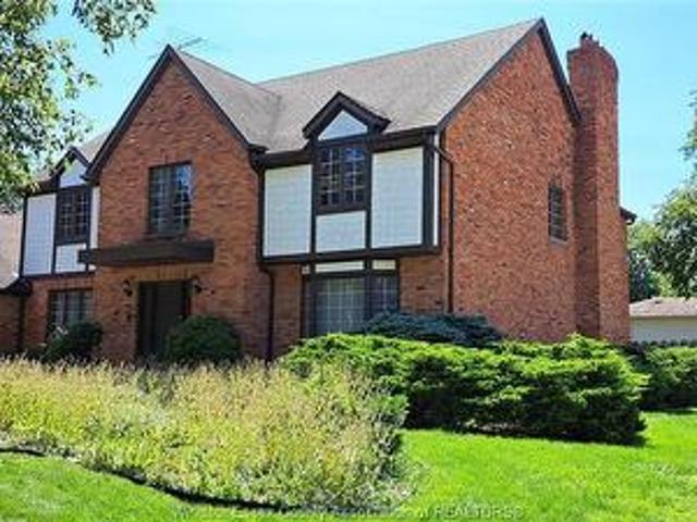 3431 Ancaster Court, Windsor, ON, N9E 4J5 house for sale | Listing ID 26019 | Royal LePage