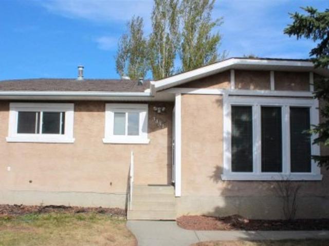 3431 42 Street Nw, Edmonton, AB, T6L 3Z4 house for sale | Listing ID E4512 | Royal LePage