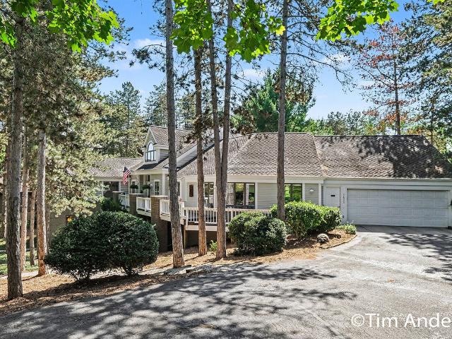 3433 Meadowood Trail Drive