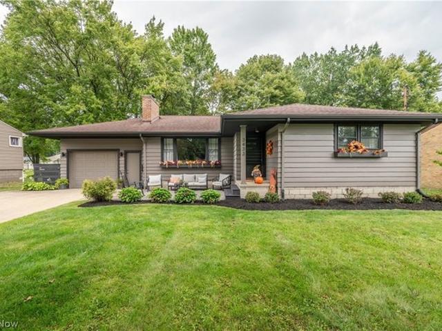 3433 Bentwillow Ln, Youngstown, OH 44511