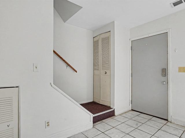 3433 Kenbrooke Court