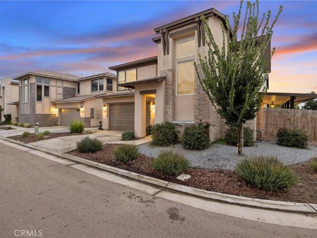 3433 W Milan