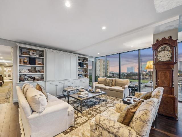 3433 Westheimer Road 706