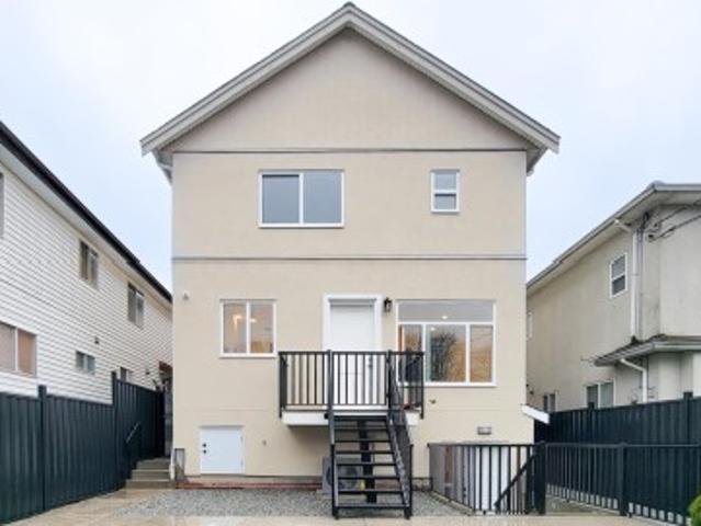 3433 23Rd Avenue E, Vancouver, BC, V5R 1C1 duplex for sale | Listing ID R3167 | Royal LePage