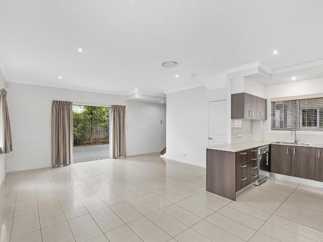 3/43 Kates Street, Morningside QLD 4170 Townhouse For Rent | Domain