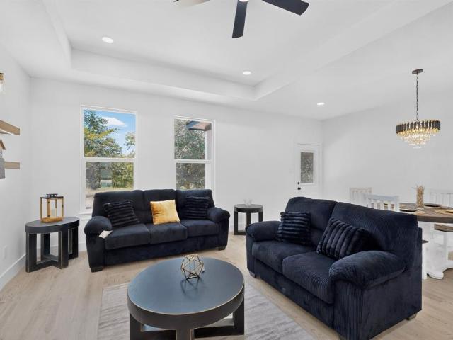 343 Schooner Road