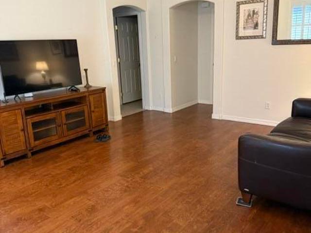 3444 e bellerive place