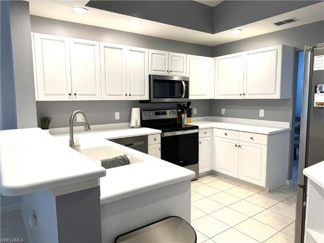3445 Grand Cypress Dr Unit 202, Naples, US, FL