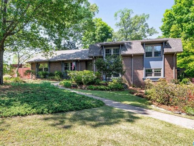 3448 Lynngate Cir, Hoover, AL 35216