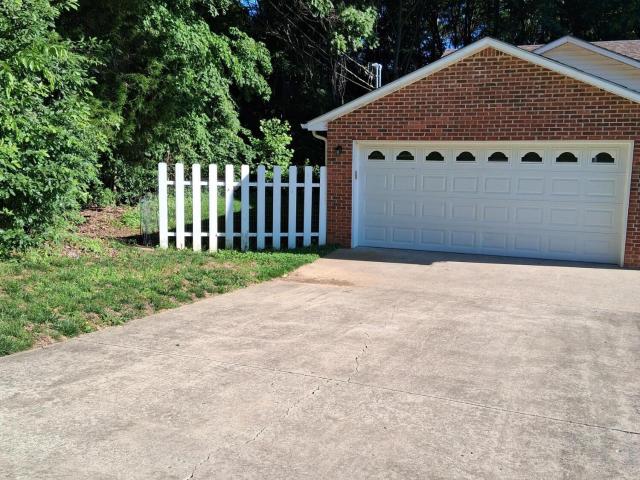 3440 Doe Valley Pkwy