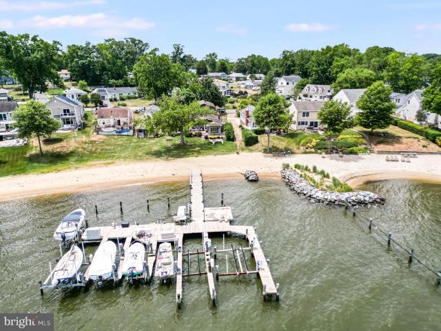 3440 South River Terrace