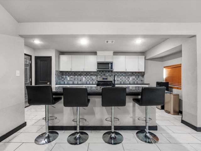 3441 Hickory Lane