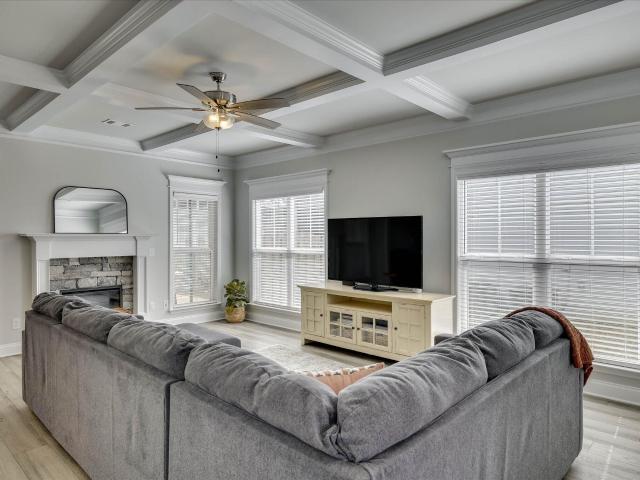 3441 Hilltop Trail