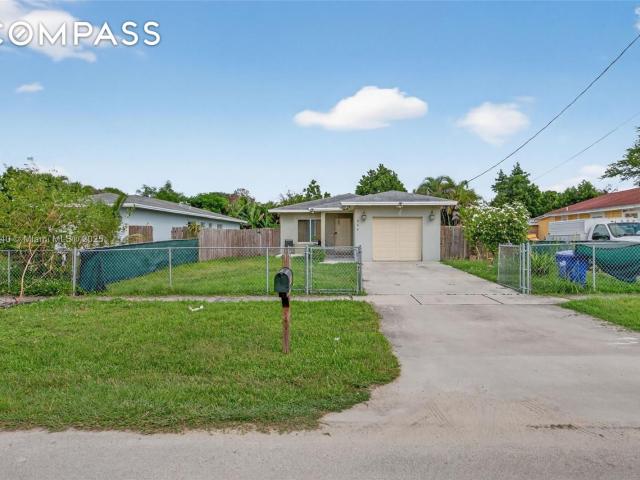 344 SW 3rd St, Florida City, FL