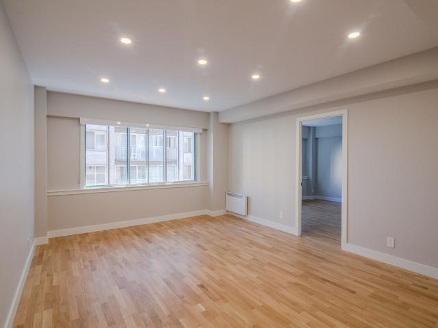 3455 Aylmer 1 Bedroom Apartment for Rent at 3455 Rue Aylmer, Montréal, QC H2X 2B5 Milton Parc